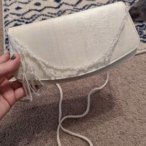 La Regale Off-white Beaded Clutch